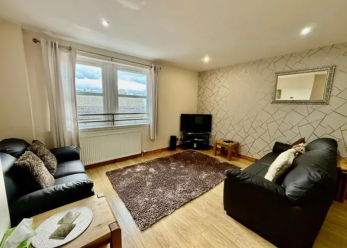 Azim&Suzi\'s city centre apartment Inverness
